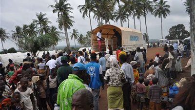 300 طن مترى من الأرز للاجئين الإيفواريين بليبيريا