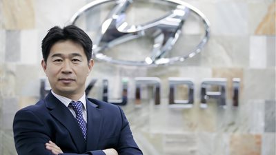 تقنيات القيادة الذاتية وحركة الكهرباء أبرز توجهات عالم السيارات في 2018