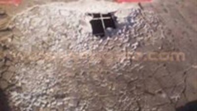 ارتباك مروري بسبب هبوط أرضي بكوبري الإضافية في المنيا