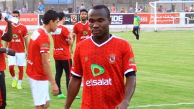 «أنطوى» يعتذر لـ«زيزو» عن إهدار فرص التهديف أمام الدراويش