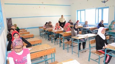 «تعليم بني سويف»: 41 ألفا و491 طالبًا يؤدون امتحانات «الإعدادية»