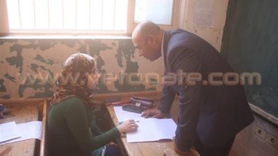 بالصور.. محافظ المنوفية يطمئن على سير امتحانات الشهادة الإعدادية