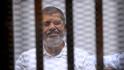 بدء فض الأحراز في محاكمة مرسي بـ«التخابر مع حماس»