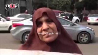بالفيديو.. عجوز غارمة تطالب السيسي بإنقاذها من السجن