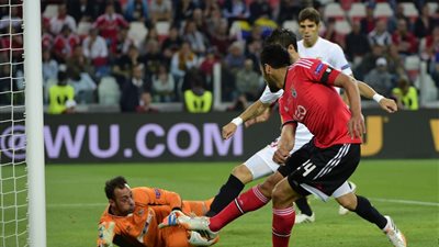 تعادل سلبي في شوط أول مثير بين بنفيكا وإشبيلية في نهائي الدوري الأوربي