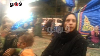 بالفيديو.. عاشقة للسيدة زينب: دوائي في زيارة الضريح وحضور المولد