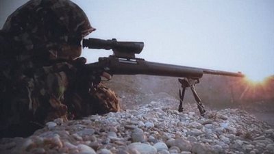 بالفيديو.. قناصة «داعش» يقتلون المعارضين على طريقة «نداء الواجب»