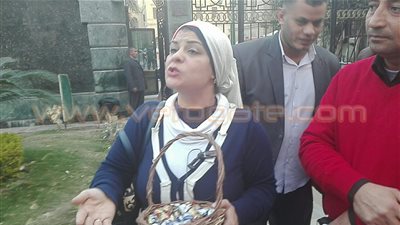 بالفيديو والصور.. الحلوى هدية النواب بعد رفض قانون «الخدمة المدنية»
