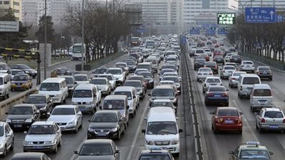 تكدس مروري في «مدينة نصر» وسيولة بـ«المعادي»