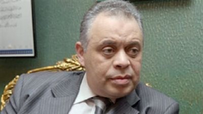 أشرف زكي يقاضي ورشة تمثيل لاستغلال اسمه