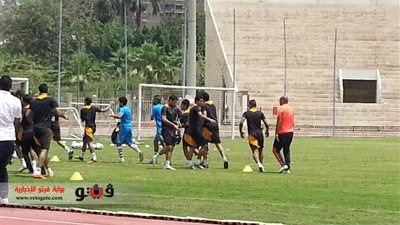 بالصور.. الزمالك يبدأ مرانه في غياب 4 لاعبين