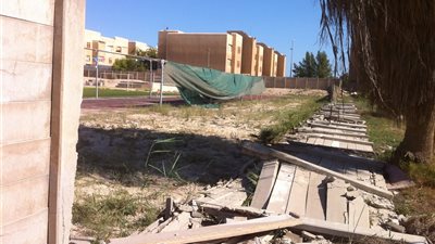 أولياء أمور مدرسة أبوجريش بالإسماعيلية يتظاهرون ضد المحافظ