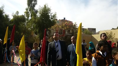 100 فرد من جامعة جنوب الوادي يشارك في قافلة شركاء الوطن (صور)