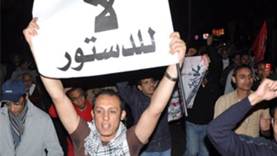 شباب الثورة بالسويس يواصلون حملة التوعية لتصويت بـ 