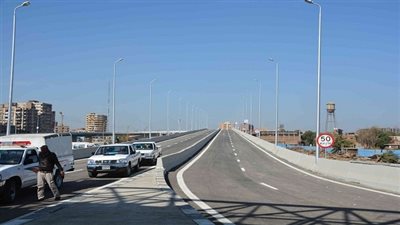 إغلاق كوبري بالمنيا عقب تآكل الطبقة الخرسانية