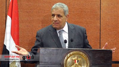 بالصور.. محلب في اجتماع الحكومة: خطط عالية المستوى لـ