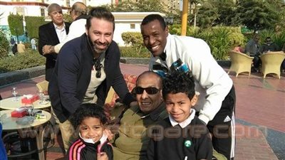 «عبد الستار صبري» ينشر صورته مع «المشير» و«الثعلب الصغير»