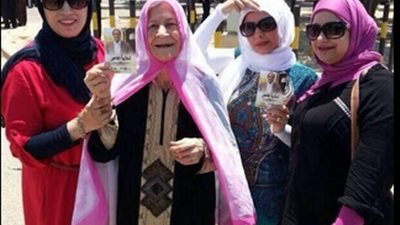 بـالصور.. المصريون بالخارج يحتفلون بالتصويت في انتخابات الرئاسة.. «عايدة»: جيل بعد جيل متقدمون.. «محمد»: «والله وعملوها الرجالة».. «خالد»: «رغم إرهاب قطر و