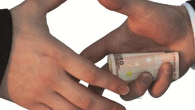 ضبط رئيس منطقة تموين جنوب القاهرة لتورطه في قضية رشوة