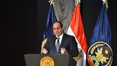 السيسي يشهد الاحتفال بعيد الشرطة ويكرم أسر الشهداء