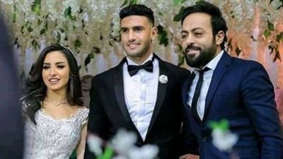 تامر عاشور ينشر صورته مع حارس الإسماعيلي محمد عواد من حفل زفافه