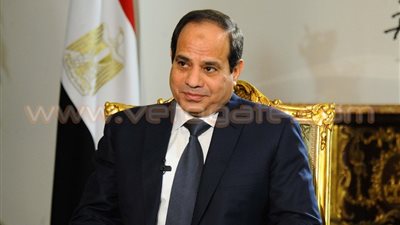 بالفيديو.. «السيسي» يضع إكليلًا من الزهور على النصب التذكاري لشهداء الشرطة