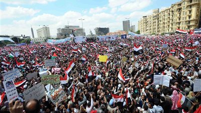 «بنت مصر»: ما يحدث على الساحة السياسية مخطط خارجى