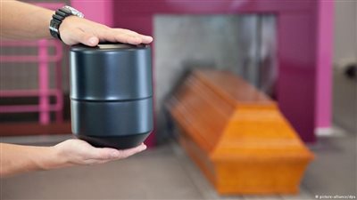 الغلاء يجبرالصينيين على إلقاء موتاهم في البحر