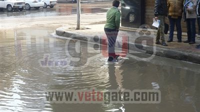 بالصور.. غرق شوارع البحيرة قد يؤثر على الاستفتاء