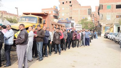 قادة الجيش يتابعون سير عملية الاستفتاء