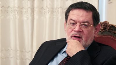 الخرباوي: الشاطر صاحب فكرة الكتائب الإلكترونية للإخوان