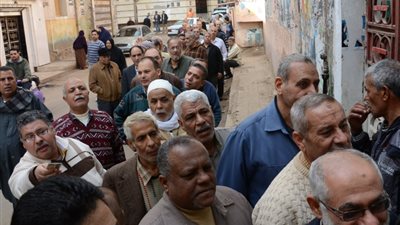 إقبال كثيف على لجان الاستفتاء بمحافظة دمياط