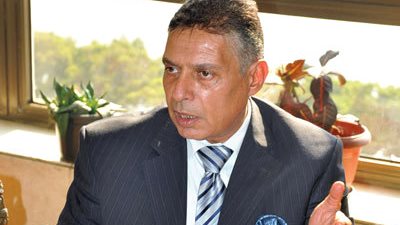 سفير مصر بالإمارات: لحسن الحظ سفارة أمريكا أمام سفارتنا