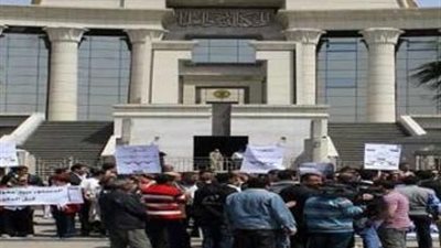 الاستفتاء يخلي  اعتصام 