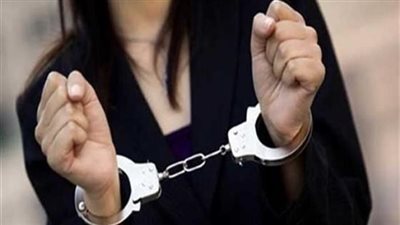 ضبط ربة منزل لسرقتها ملابس من داخل محلين في بولاق أبو العلا