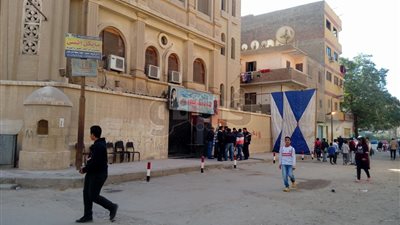 «أبواب مغلقة وعيون مستيقظة» هكذا قضى جيران كنيسة حلوان ليلتهم