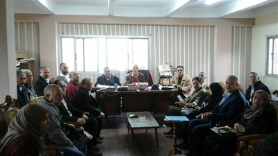 رؤساء القرى يضعون خطة للقضاء على الأمية في دمياط