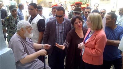 ناخبو منشأة البكارى يطردون السفيرة الأمريكية