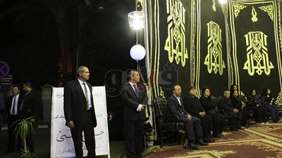 نقيب الصحفيين وخالد ميري وممدوح حمزة في عزاء صلاح عيسى بعمر مكرم