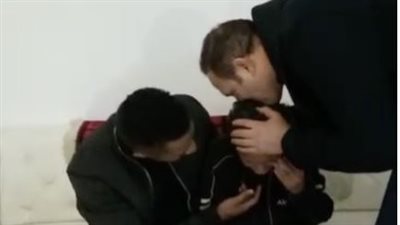 طفل يترك أسرته 14 يوما لرؤية محمد رمضان (فيديو)