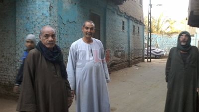 أهالي السلامية بقنا يستعدون لاستقبال العزاء في شهداء كنيسة حلوان (صور)