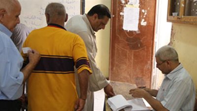 عضو بالغد: الإسلاميون اختلقوا طوابير وهمية بالاستفتاء
