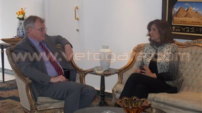 سفير الاتحاد الأوربي يرحب بإنشاء مشروعات بقرى الهجرة غير الشرعية