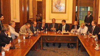 جبهة الإنقاذ تعرب عن قلقها من تصاعد العنف فى لجان الاستفتاء