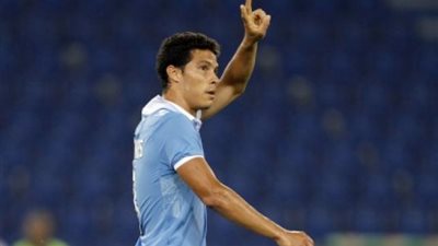 نابولي يفوز علي سيينا بهدفين في الدوري الإيطالي