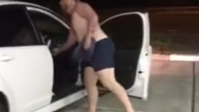 بالفيديو والصور.. رجلان يحبطان محاولة سرقة بطريقة ذكية