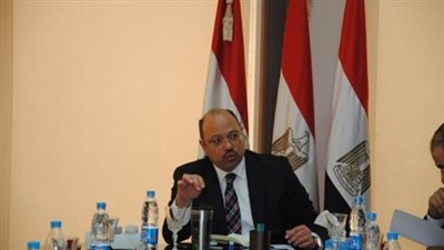 1.17 مليار جنيه من الموازنة لتمويل أجور العاملين بقطاع الغزل والنسيج