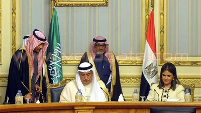 بالصور .. سحر نصر تنفي مناقشة ملف حصول مصر على ودائع دولارية من السعودية