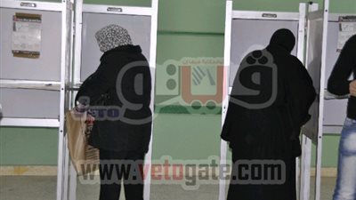استمرار التصويت بعد 11 مساءً لمن حضروا للجان قبل الإغلاق