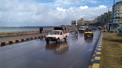 استمرار هطول أمطار غزيرة على مناطق بالإسكندرية (صور)